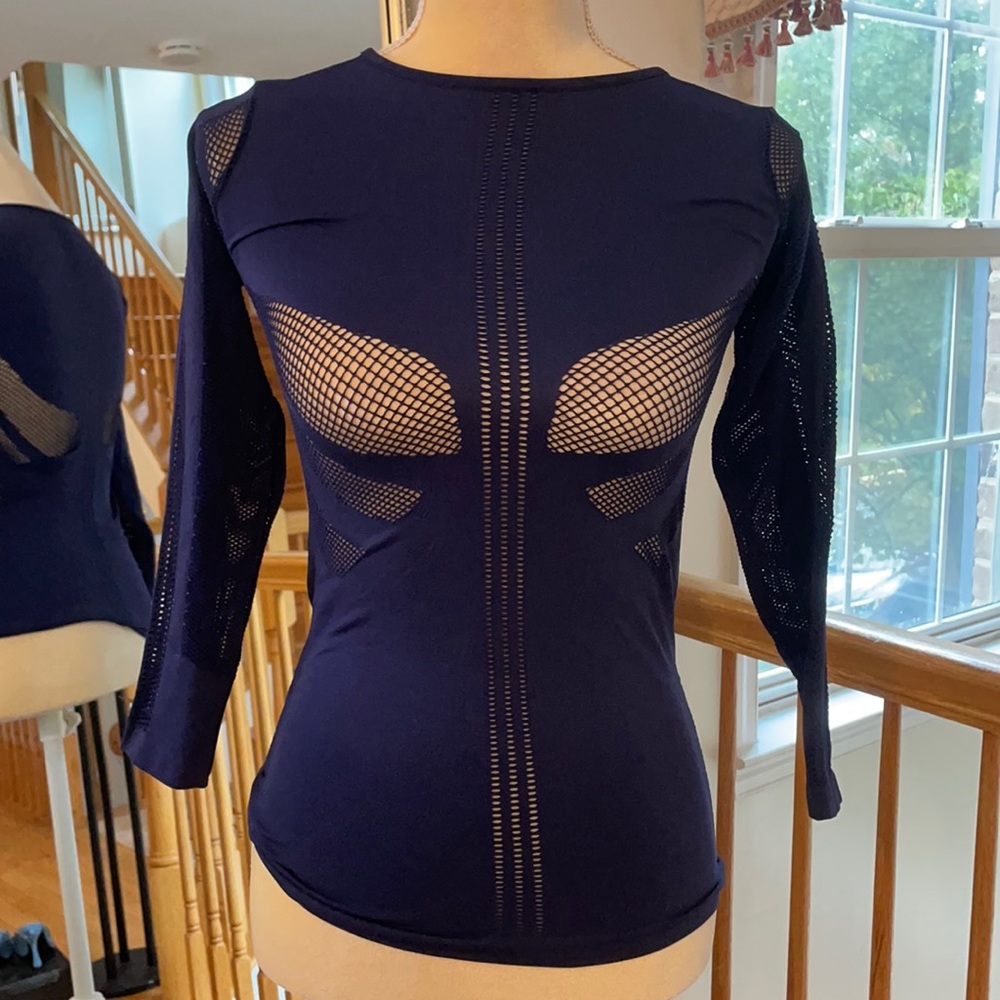 Small athletic top